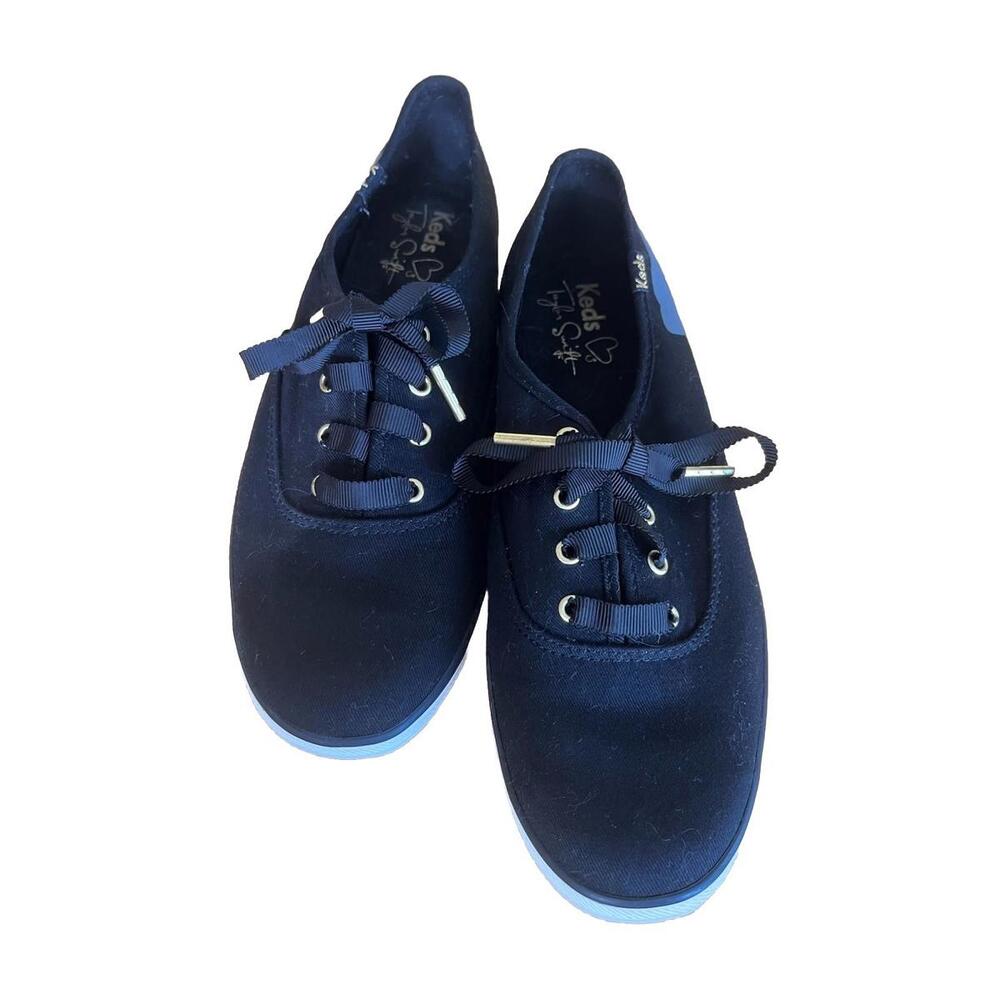 Taylor Swift Black Sneaky Cat Keds